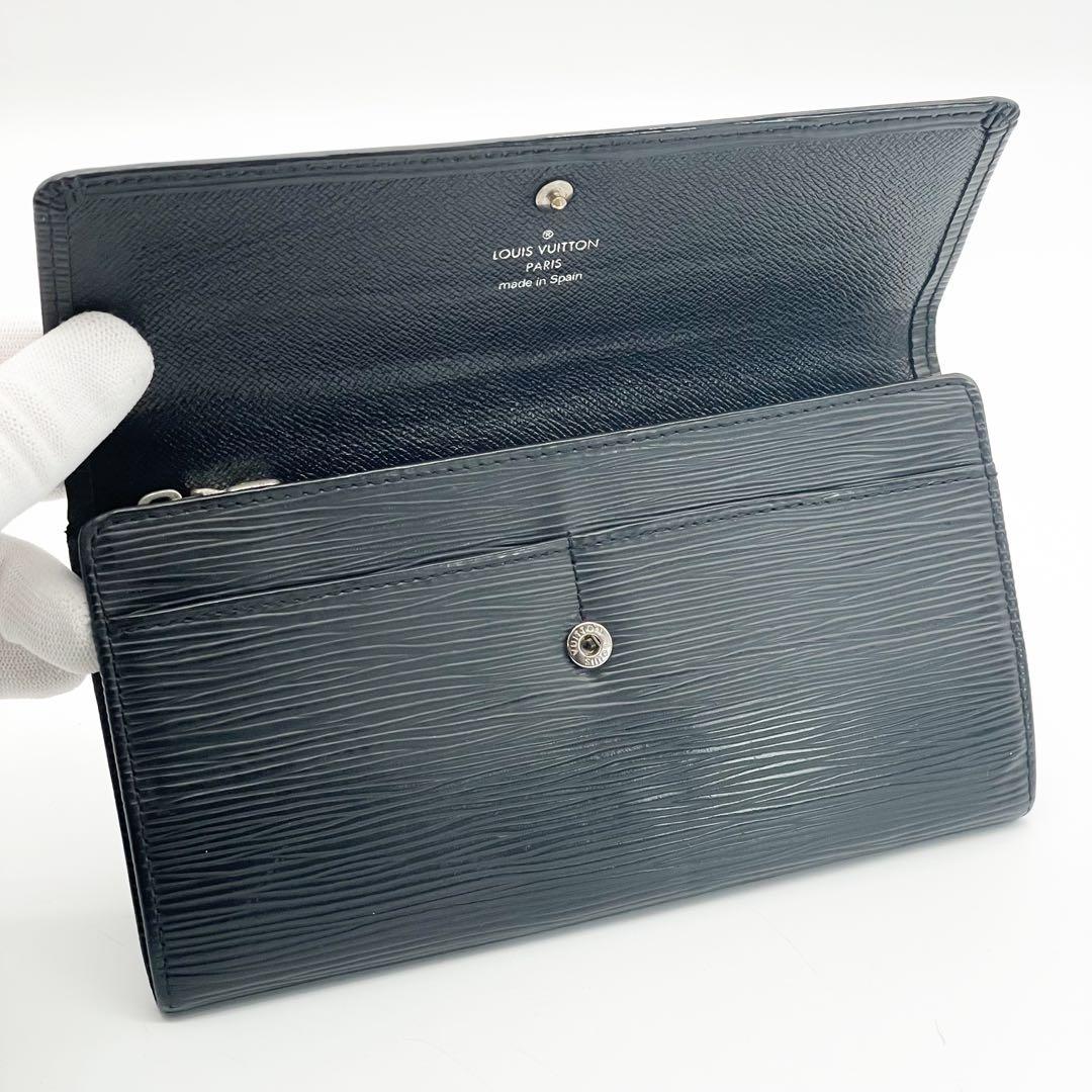 ルイヴィトン　エピ　ポルトモネ　クレディ　ノワール　２つ折り　長財布