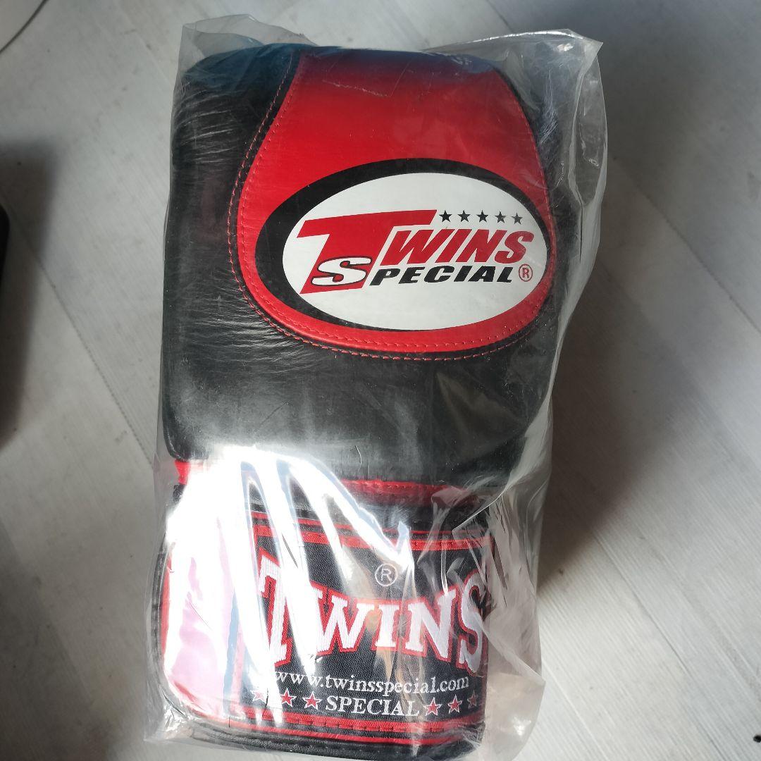 新品未使用 未開封TWINS SPECIAL ボクシンググローブ 10oz