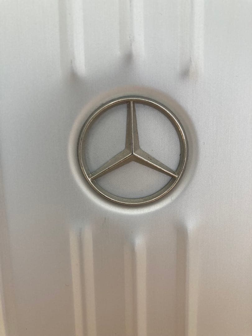 リモワ トパーズ比較◎ メルセデスベンツ アルミ スーツケース　人と差がつく！！