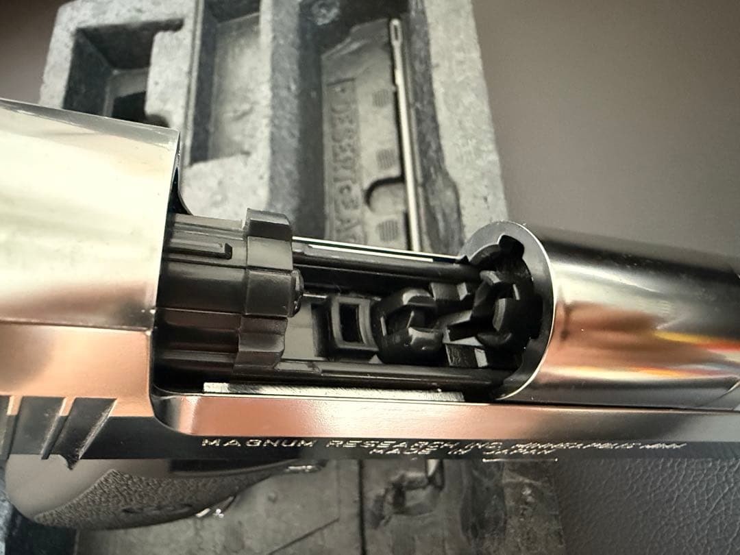 DESERT EAGLE .50 ガスガン クロームステンレス