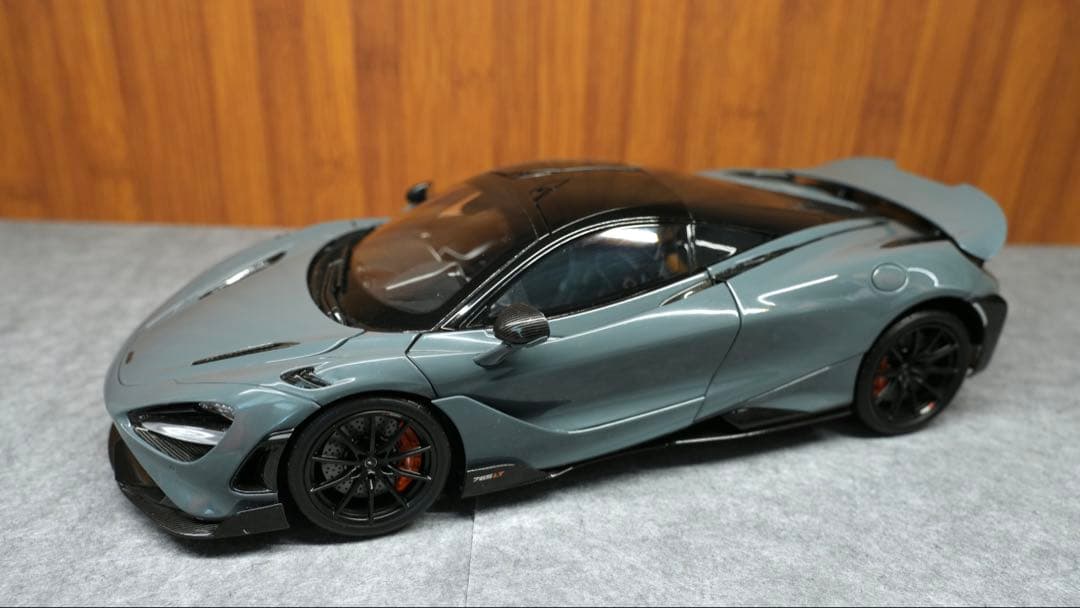 HPD マクラーレン 765LT 1/18 スケール 限定モデル ミニカー