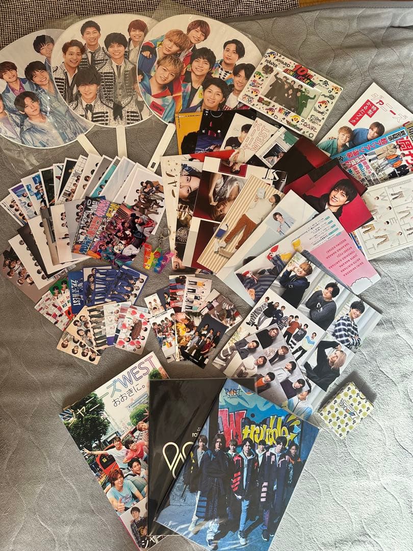 WEST. グッズセット (うちわ,キーホルダー,写真,本,ピンナップなど)