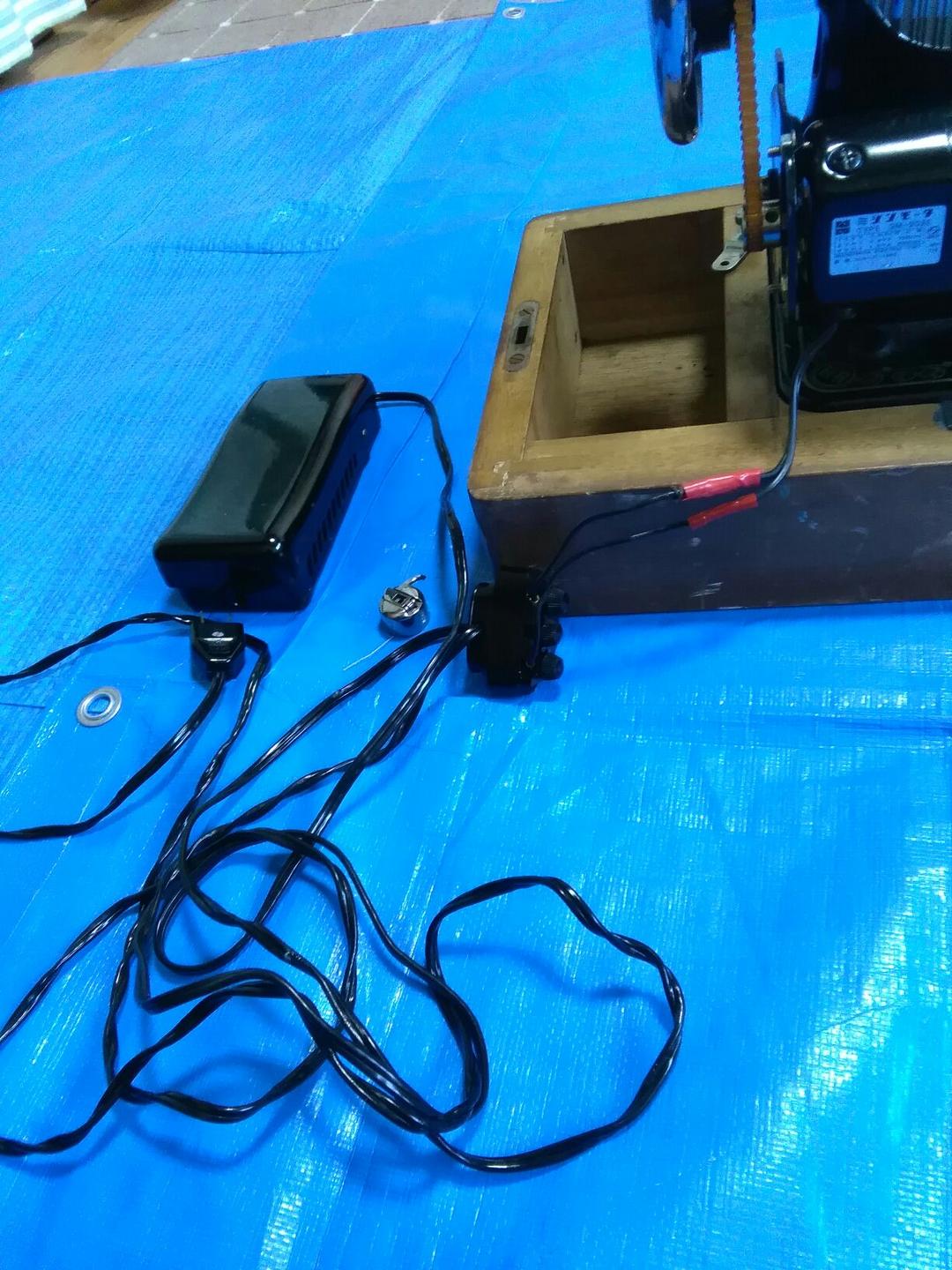 昭和　アンテイーク電動ミシン　ナショナル