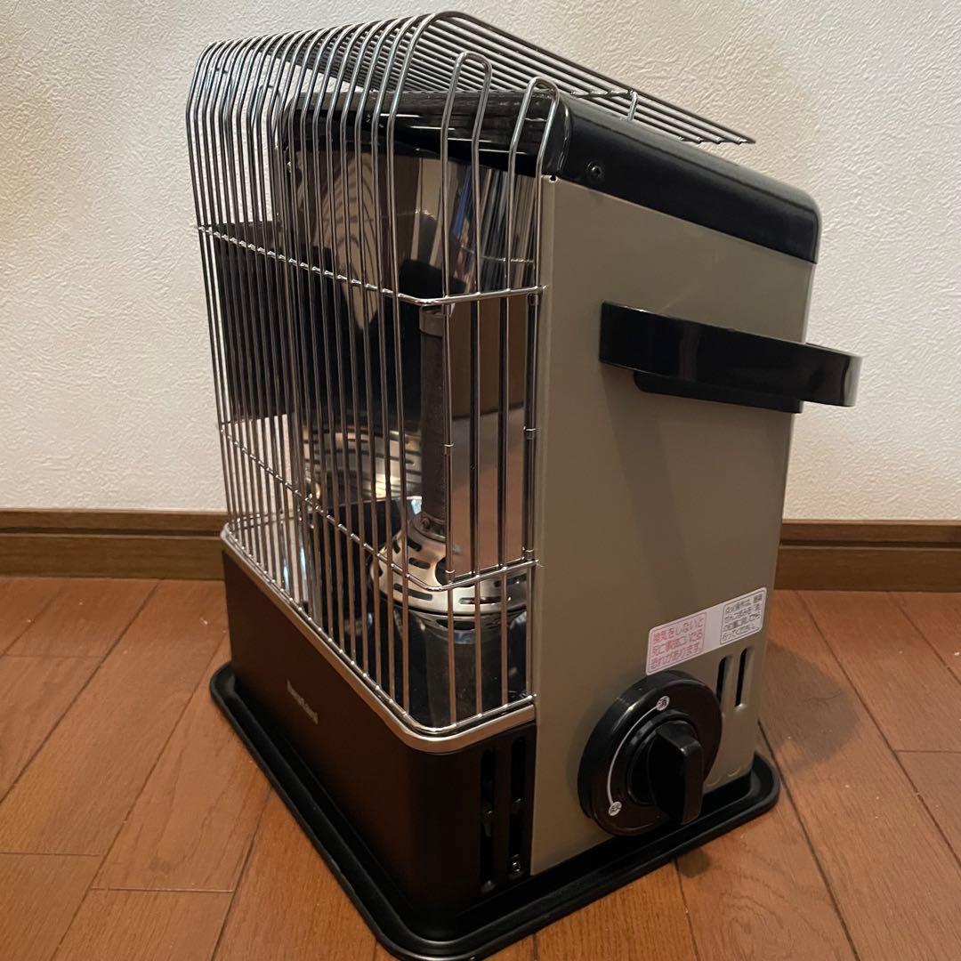 【美品】Iwatani カセットガスストーブ デカ暖　CB-CGS-HPR