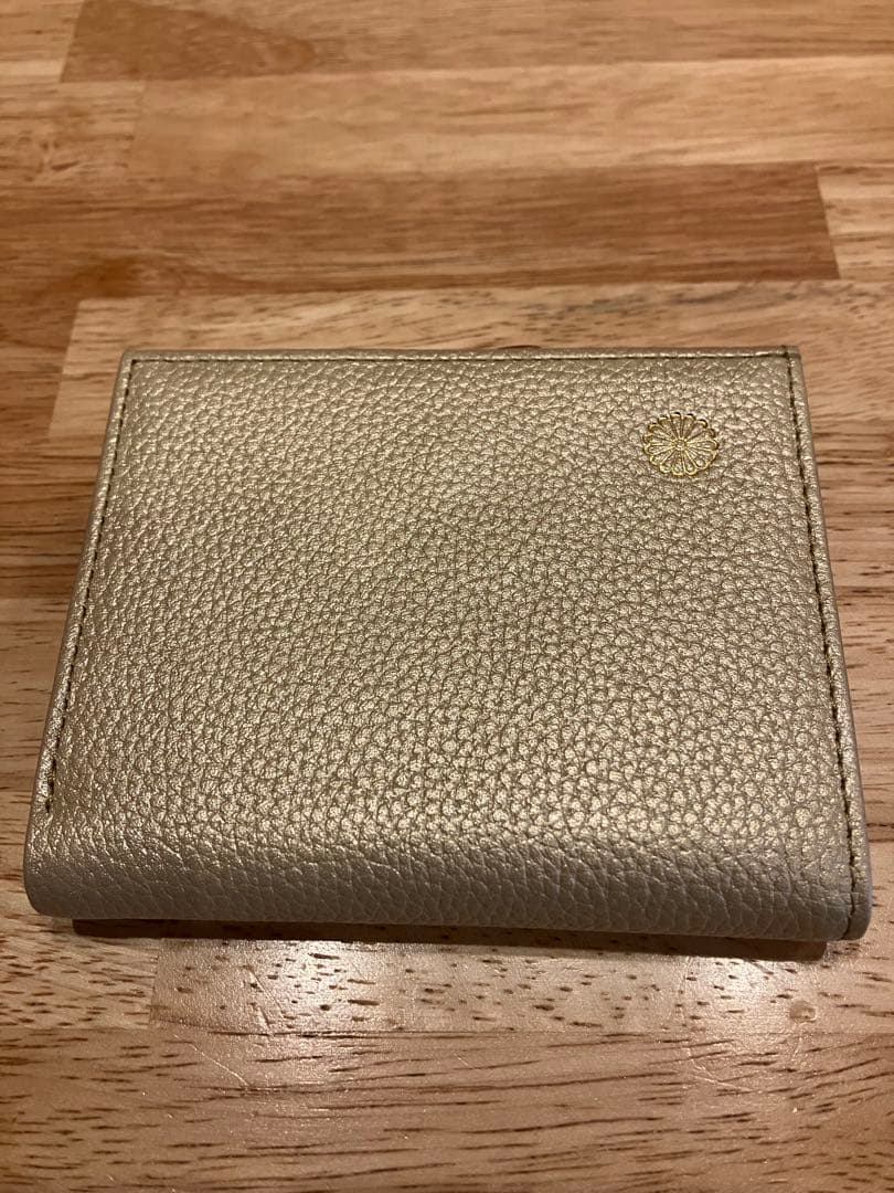 皇居　がま口　財布　二つ折り　ゴールド　金色　新品未使用　化粧箱付き　送料無料
