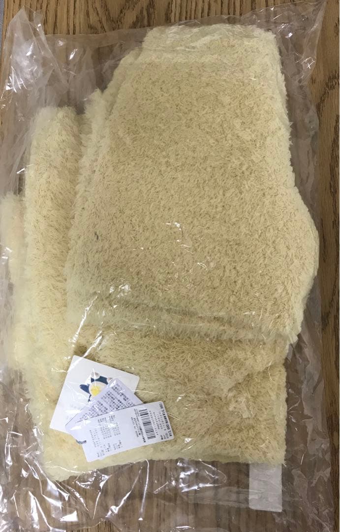 新品未開封　ジェラートピケ ピカチュウパーカ&ショートパンツセットキッズSサイズ