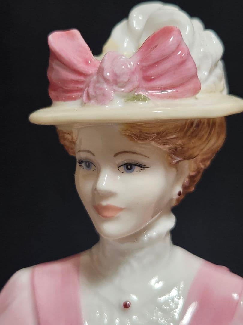 新品箱入り 証明書付き リントンズ エミリー コールポート フィギュリン 美品