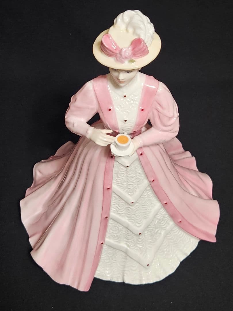 新品箱入り 証明書付き リントンズ エミリー コールポート フィギュリン 美品