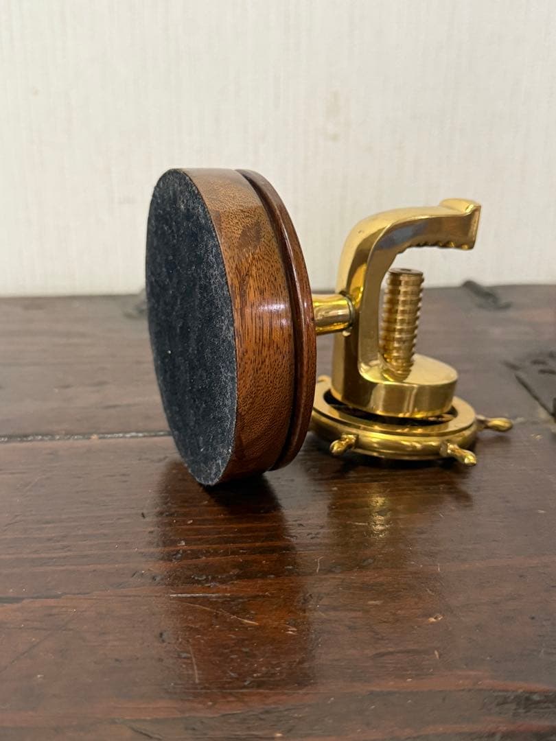 【真鍮くるみ割り】Brass Ships Wheel Nutcracker