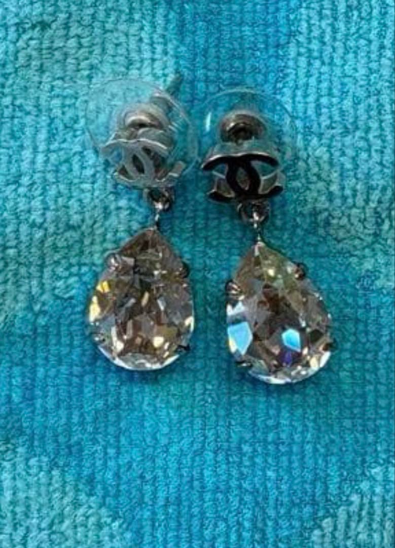 シャネル クリスタルドロップ ピアス