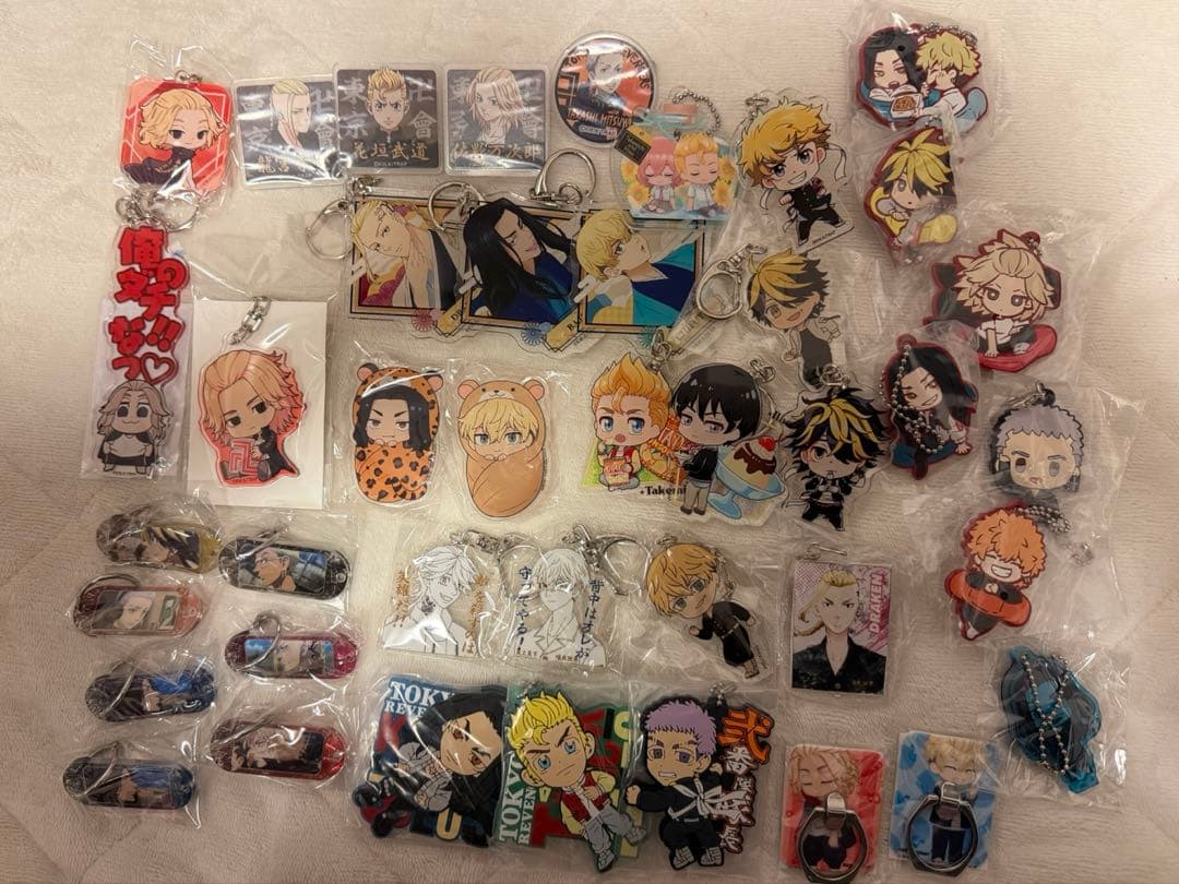 東京リベンジャーズ　グッズまとめ売り 缶バッジ キーホルダー アクリルスタンド