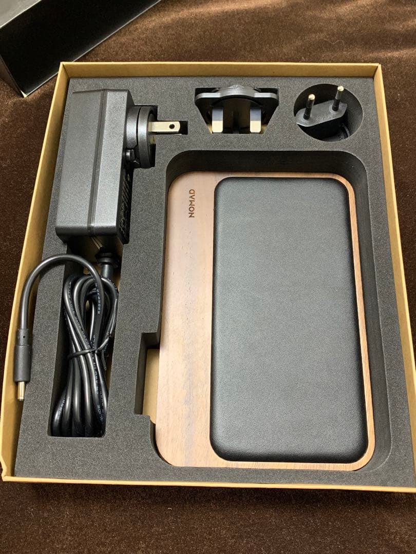 Nomad Base Station Hub ワイヤレス充電器