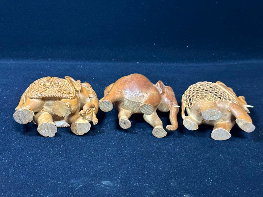 木彫り　白檀　インド　象そう　彫刻 置物　細密細工　骨董　アンティーク