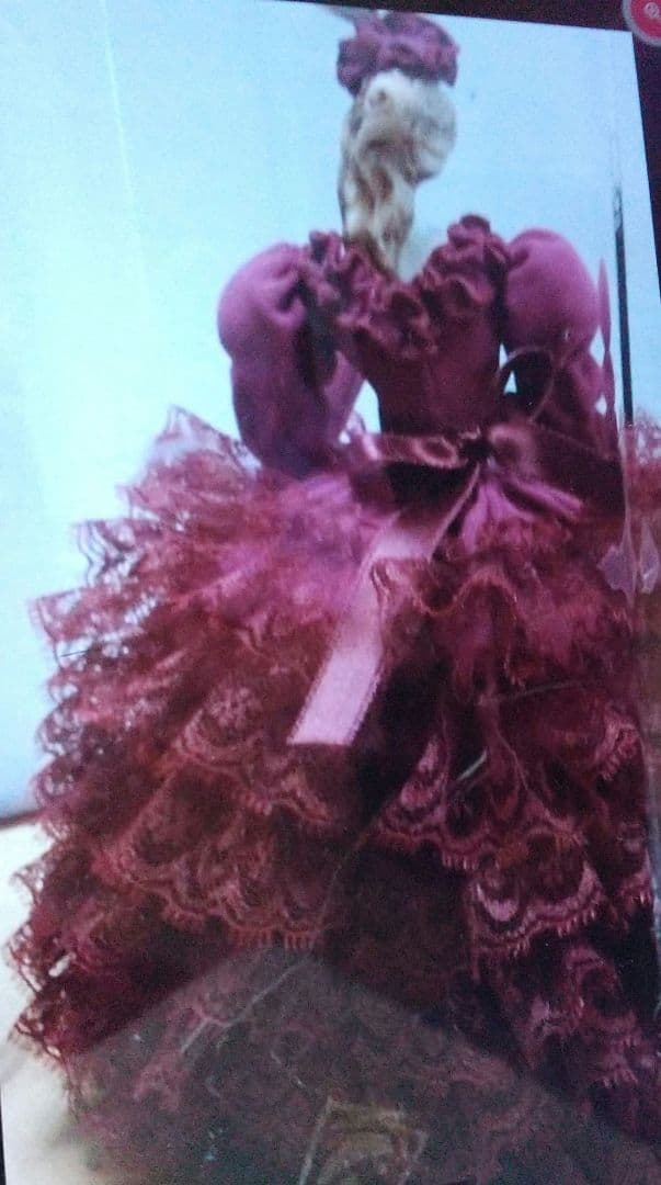 #昭和レトロワインレッドリボンドレス立体オブジェ人形