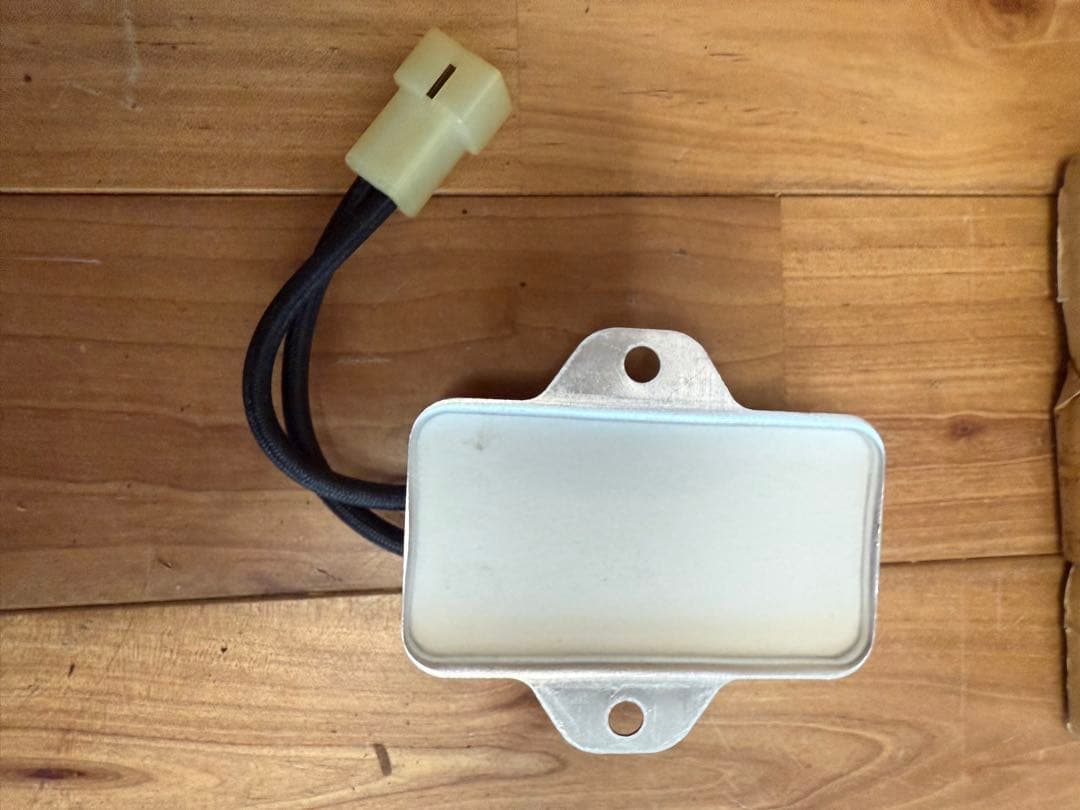 グロープラグコントロールのレジスタのみ MD093697 パジェロ 三菱純正部品