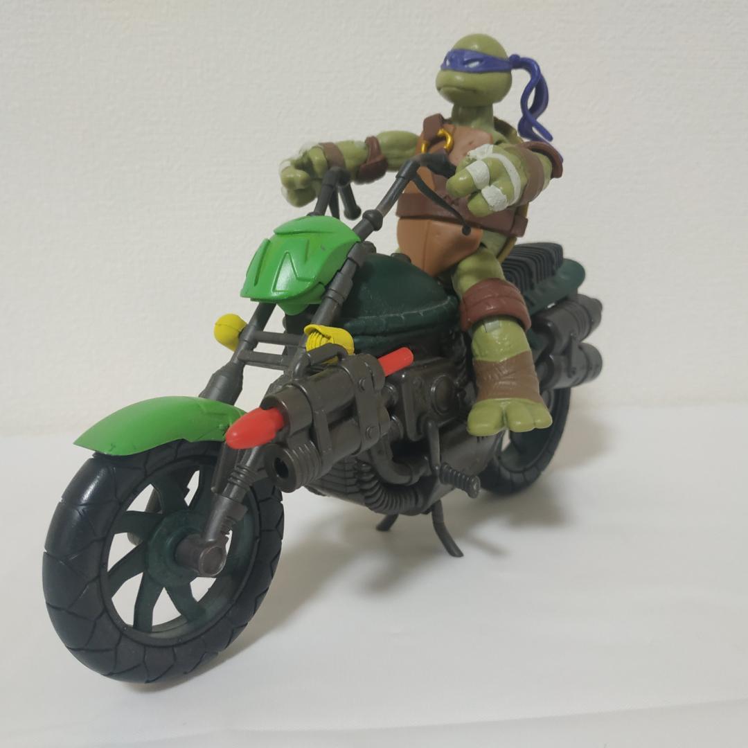 ミュータントタートルズ　フィギュアセット