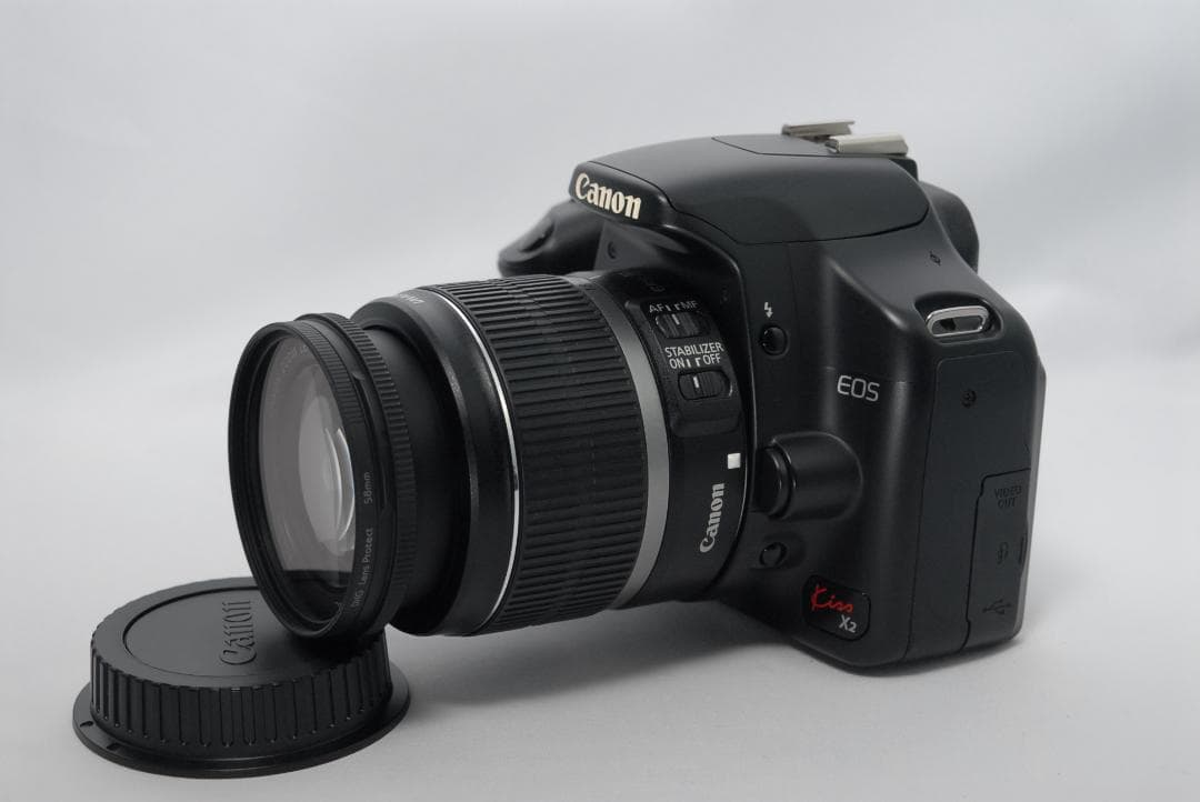 【美品】キャノン Kiss X2★一眼レフカメラ★入門機 Canon