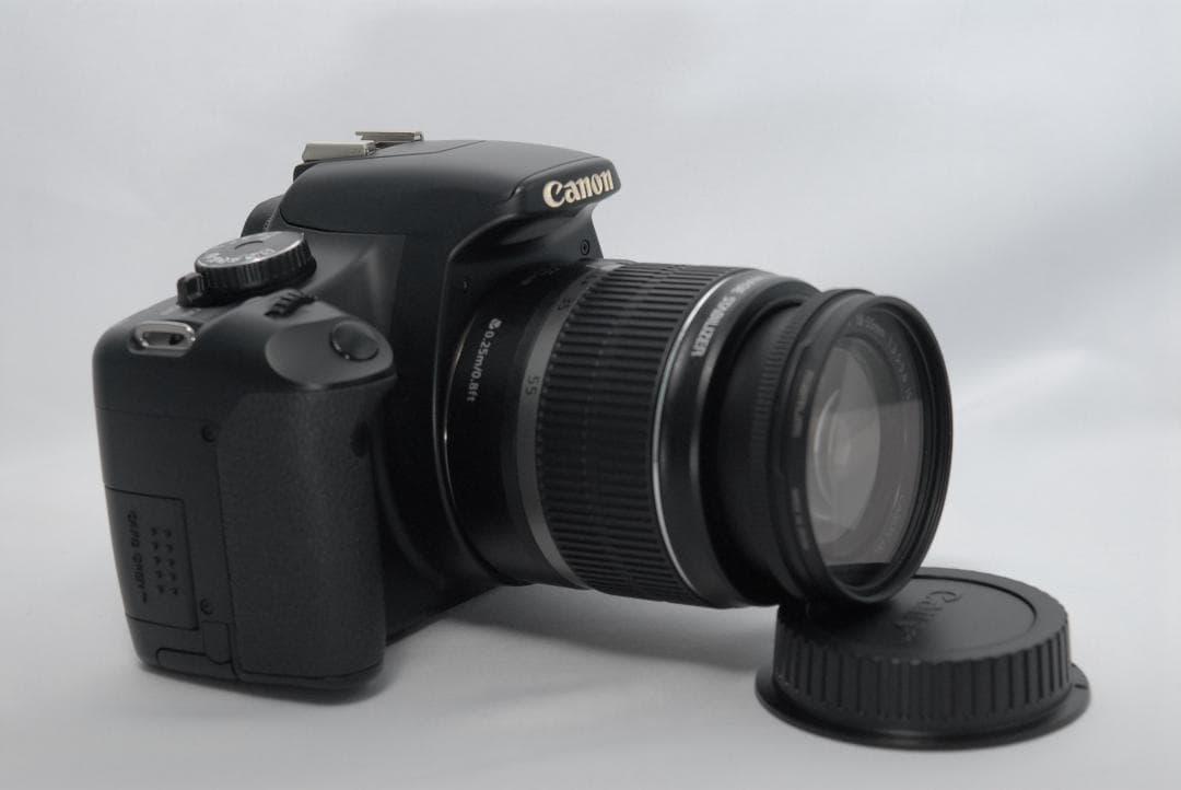 【美品】キャノン Kiss X2★一眼レフカメラ★入門機 Canon