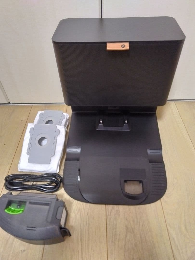 【使用半年】ルンバij用クリーンベース&専用ダストボックス、新品紙パックセット