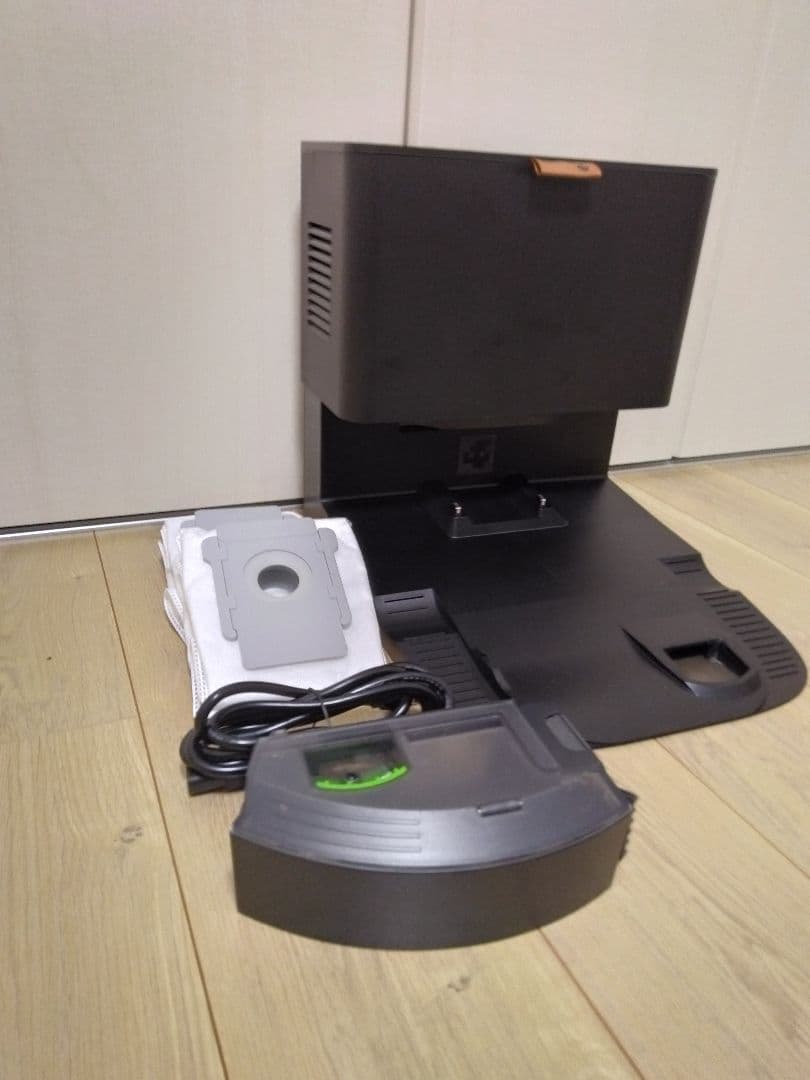 【使用半年】ルンバij用クリーンベース&専用ダストボックス、新品紙パックセット