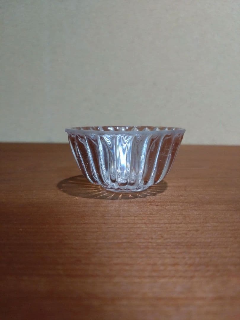 江戸ガラス 型吹き 菊形盃 猪口