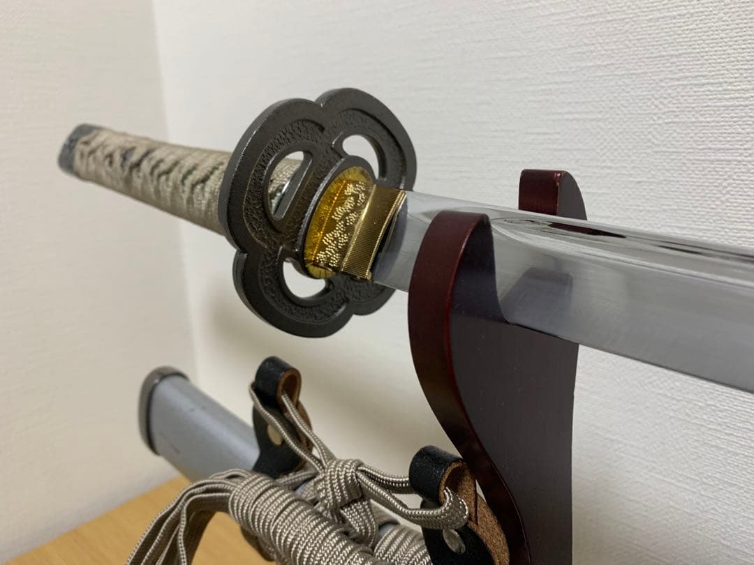 【模造刀】日本刀 太刀 鶴丸国永 美しい拵 樋入刀身