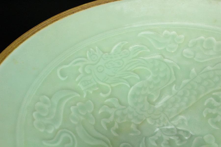 中国美術 青白磁 陽刻 鳳紋 碗 φ20cm(K-LC194)