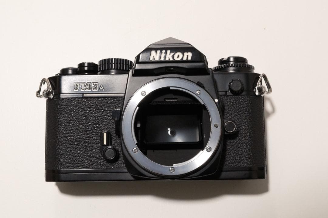 Nikon FM3A + 50mmF1.8 + 35mmF2 + 本革ケース