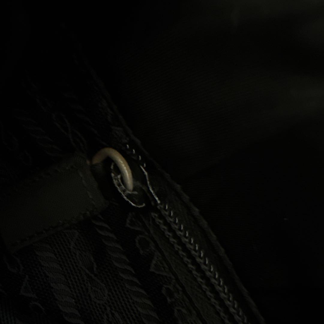 PRADA プラダ 三角ロゴプレート　トートバッグ