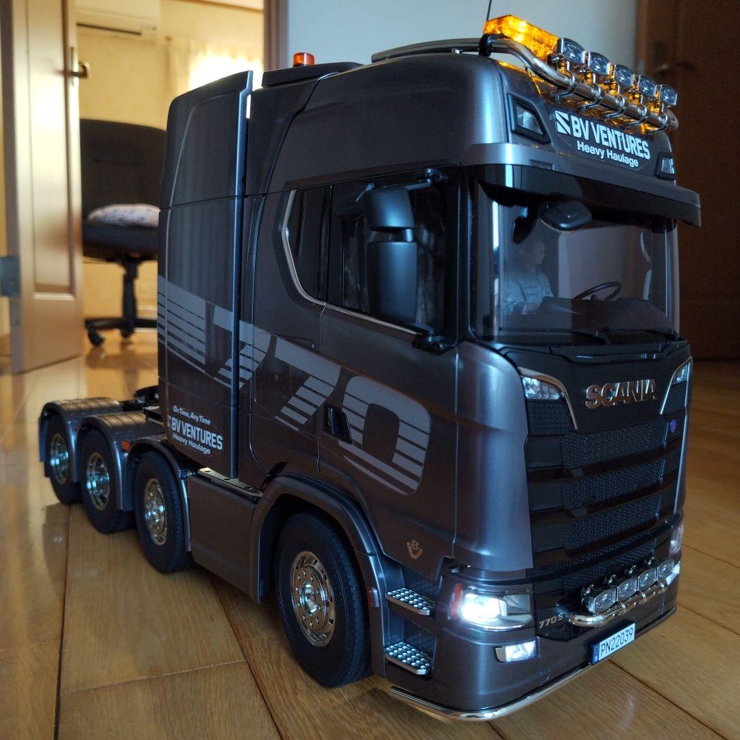 タミヤ　スカニア770S 8×4×4 ガンメタ