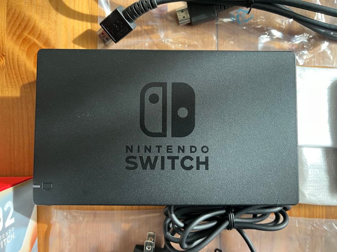 NintendoSwitch本体+SD128GB+保護フィルム貼付+持運ポーチ