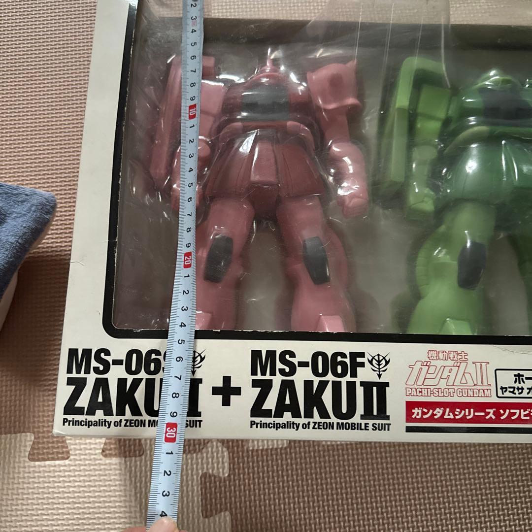 ガンダム　ザク