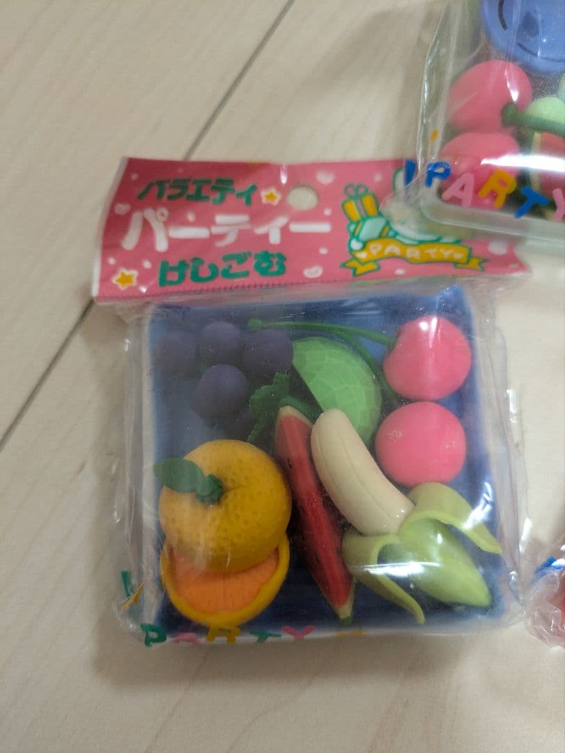 夢のある　バラエティパーティけしごむ　消しゴム　ケシゴム　4個セット