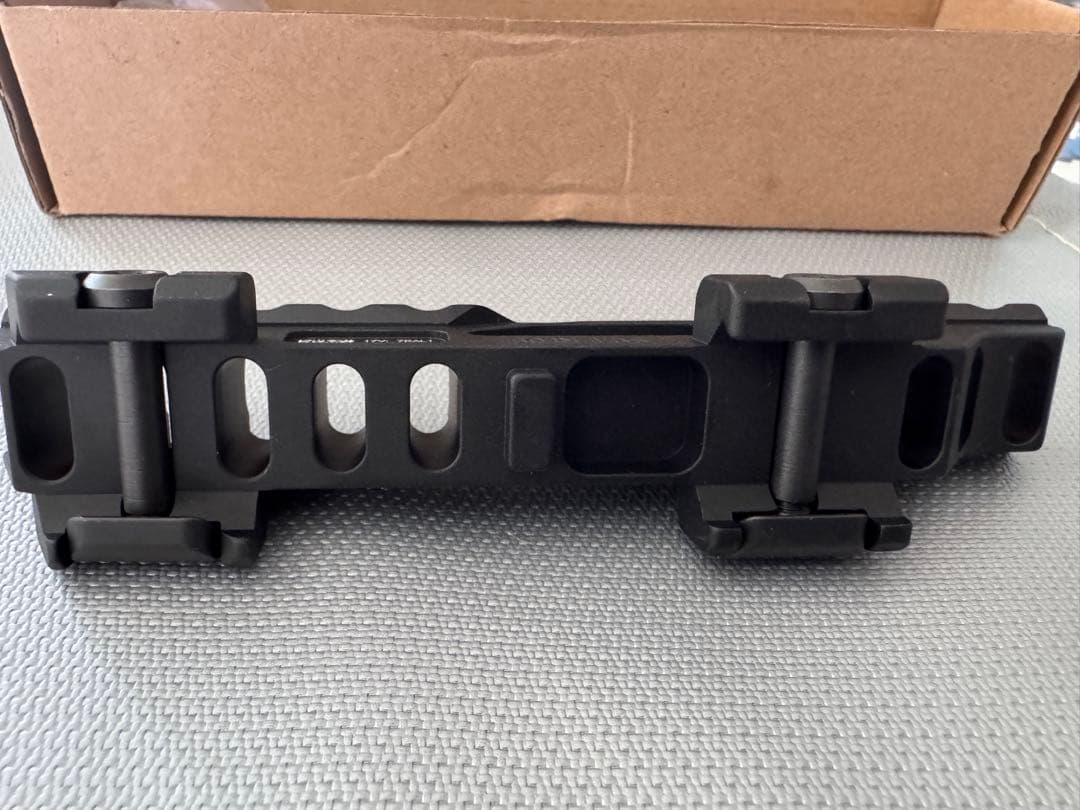 MonoLift Riser MWS vfc ドット　RailScales