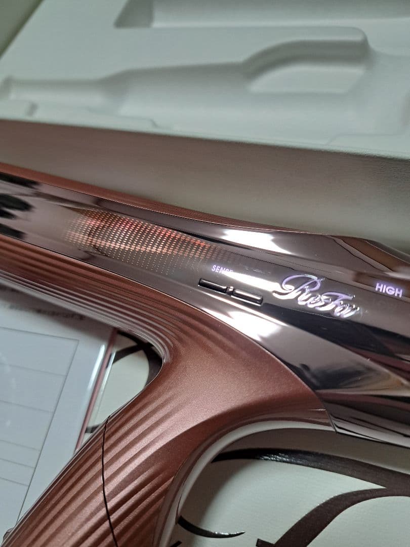 リファ ドライヤースマートW ダブル Refa 2024年製　海外対応　ピンク