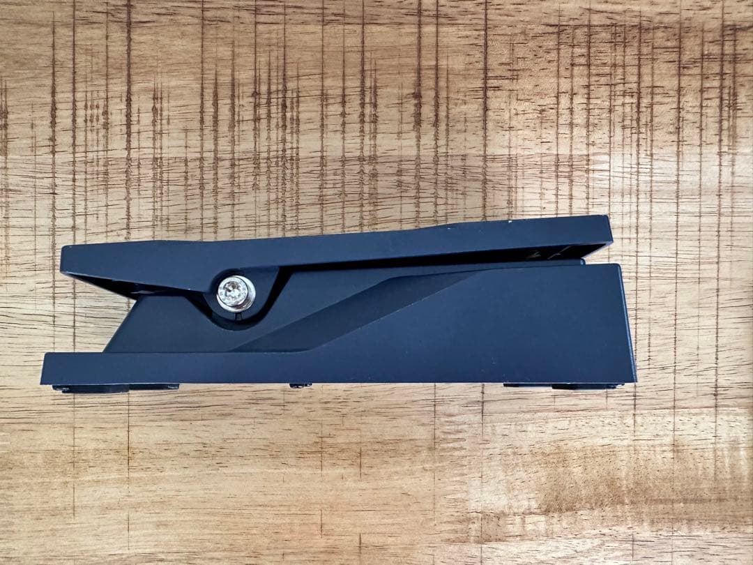 BOSS EV-30 エクスプレッションペダル　中古品プレイヤーズコンディション