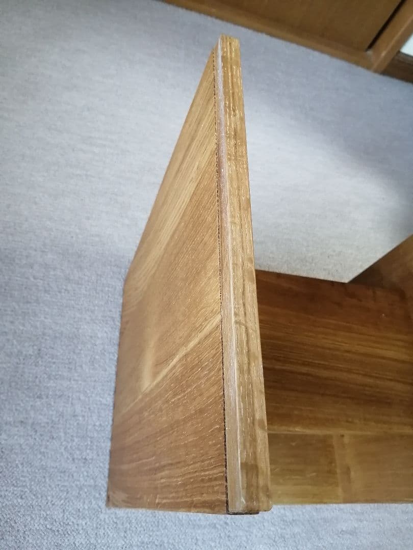 サイド・テーブル、スツール