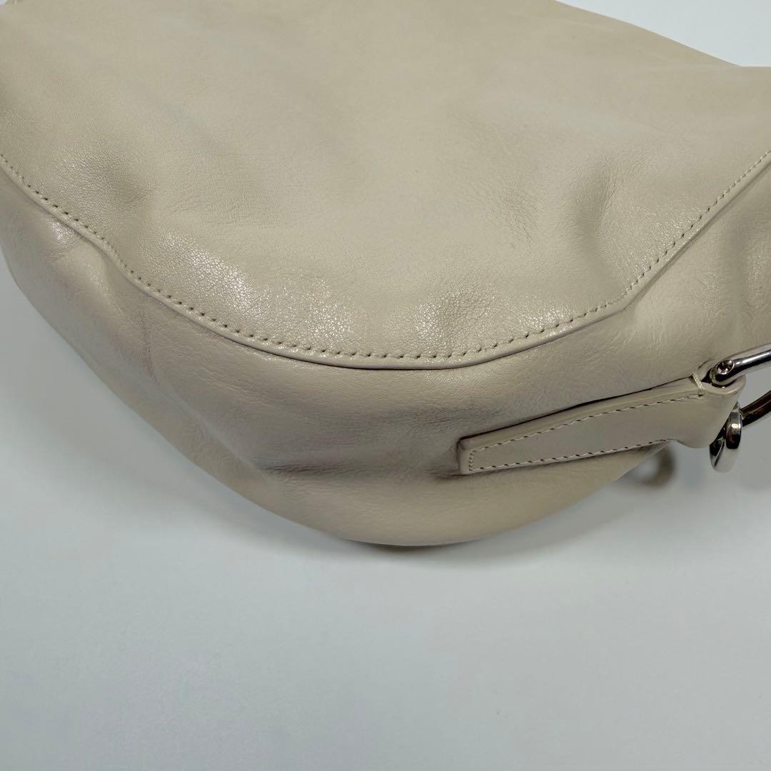 【美品】【現行】バーバリー　ショルダーバッグ　スモールナイトバッグ　アイボリー
