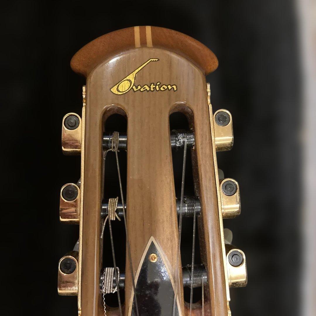 Ovation 1713 Classicギター ハードケース、弦2本付