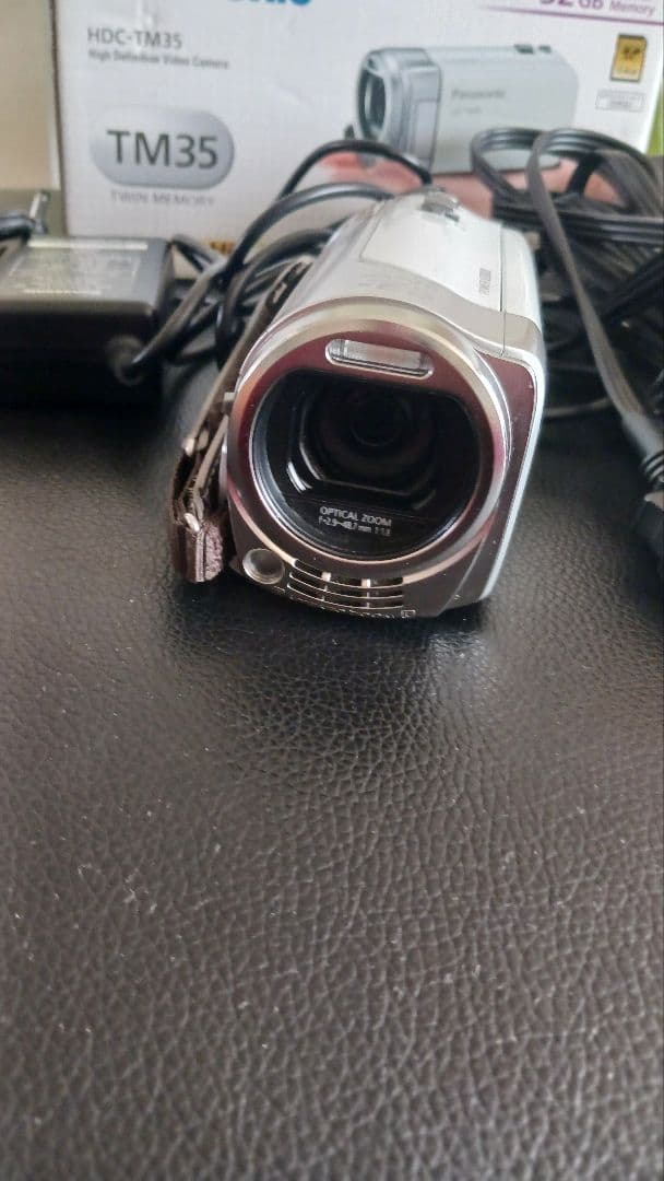 Panasonic HDC-TM35 ビデオカメラ 本体アクセサリー