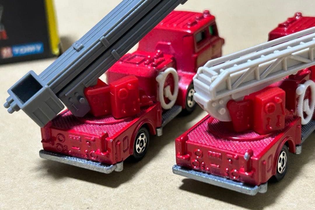 トミカ 日野 はしご消防車 特注品 2台セット