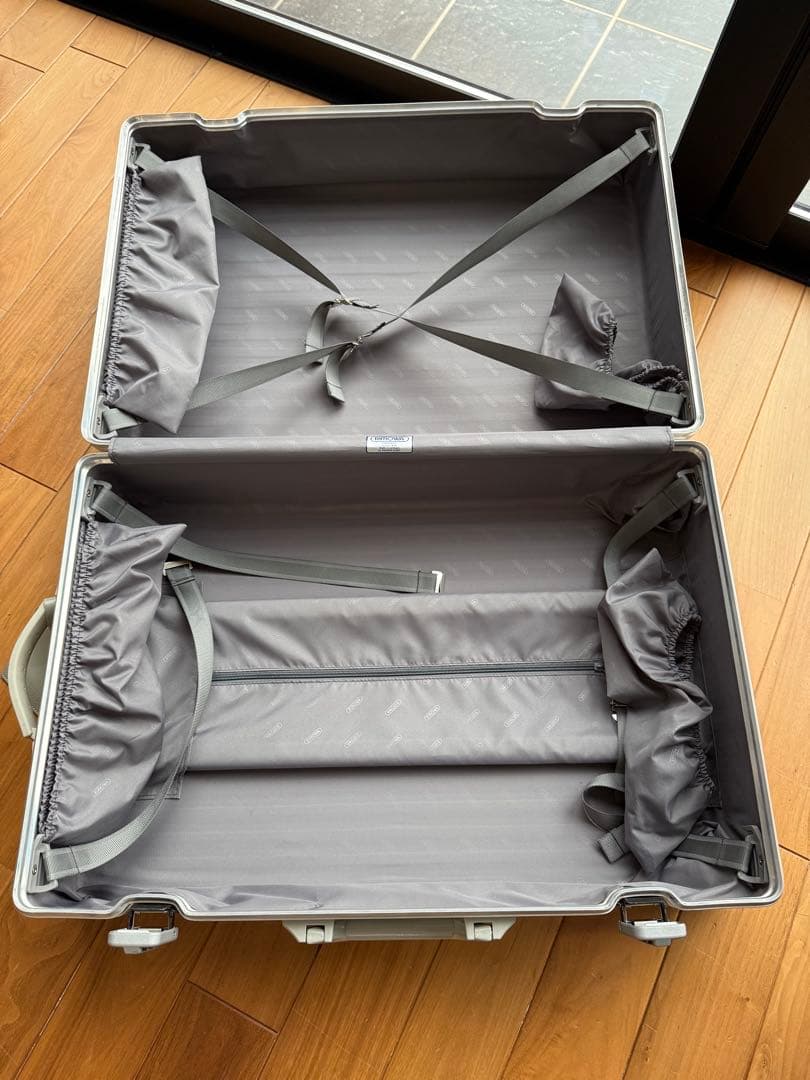 リモワ スーツケース 63Ｌ 旧ロゴ TSAロックなし クラシックフライト