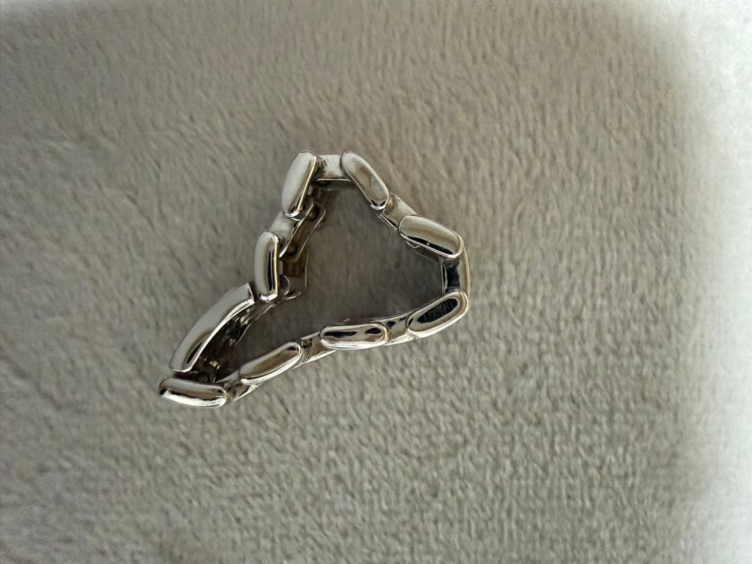 K18WG ダイヤ付きベルト調デザインリング　11号