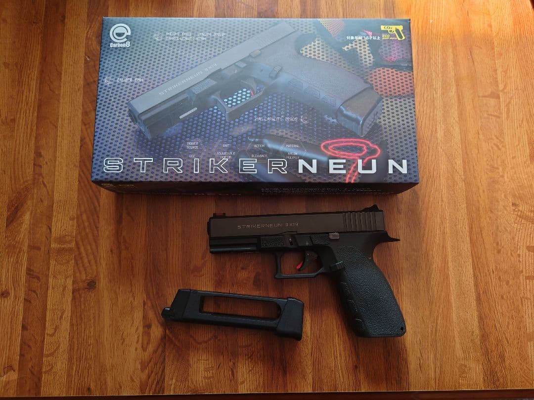 Carbon8 STRIKERNEUN CO2ガスガン