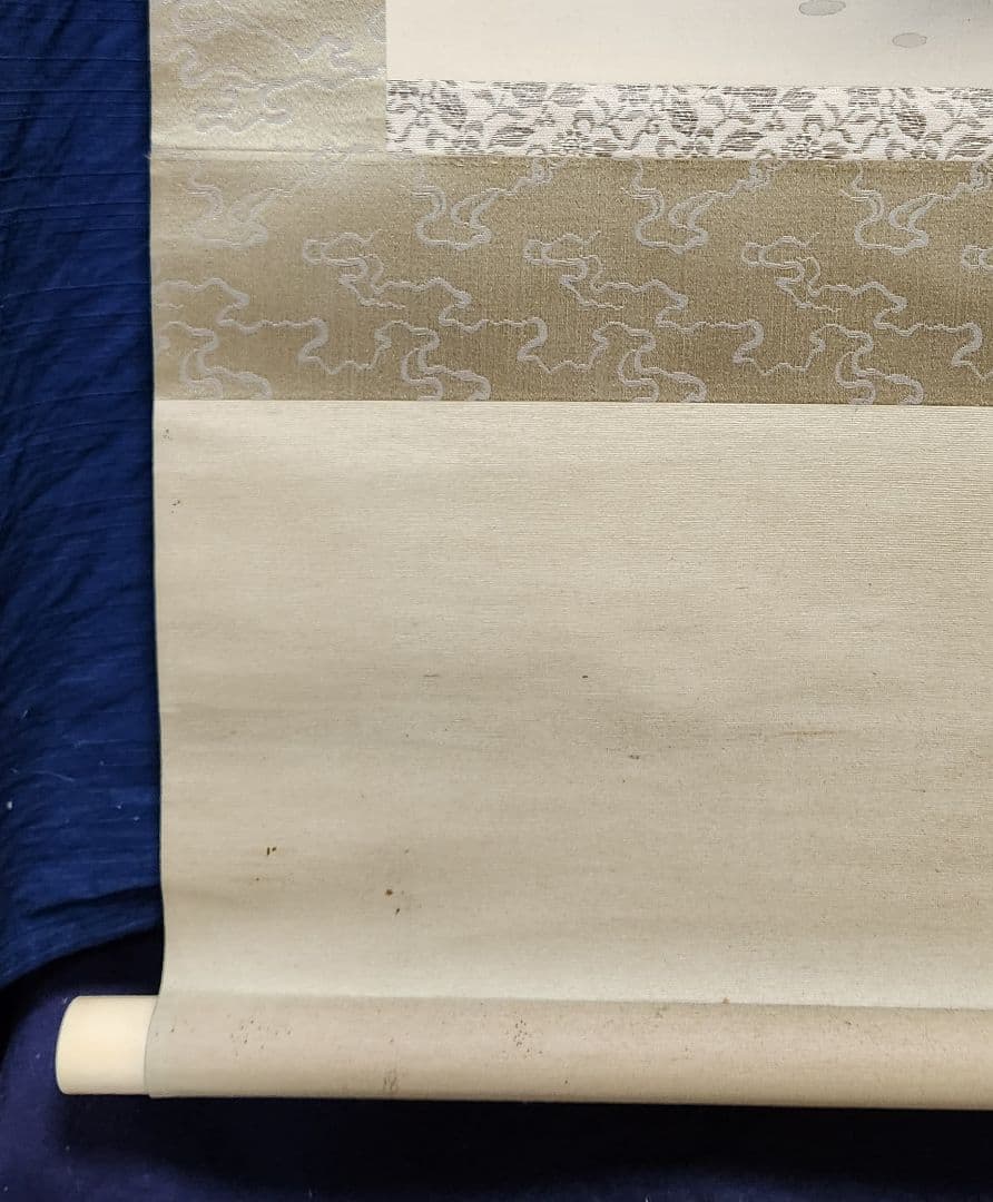 【春の遠山 如意輪堂図】湧石 988　掛け軸　肉筆