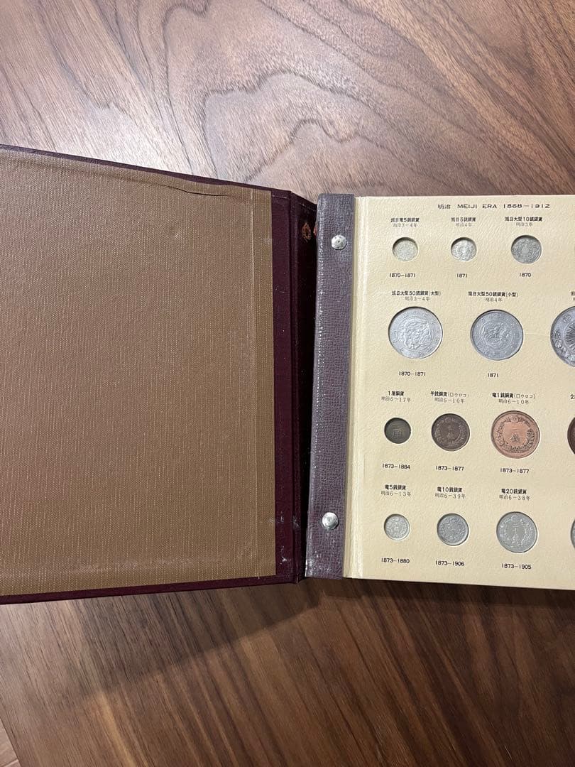 日本近代アルバム　一圓銀貨　貿易銀　五十銭銀貨など