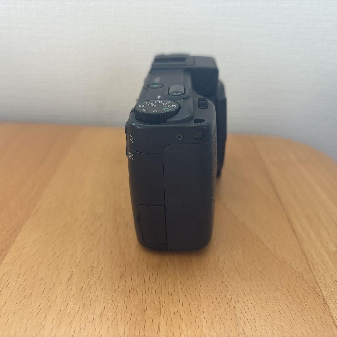 ジャンク品　RICOH Caplio GX100 デジタルカメラ