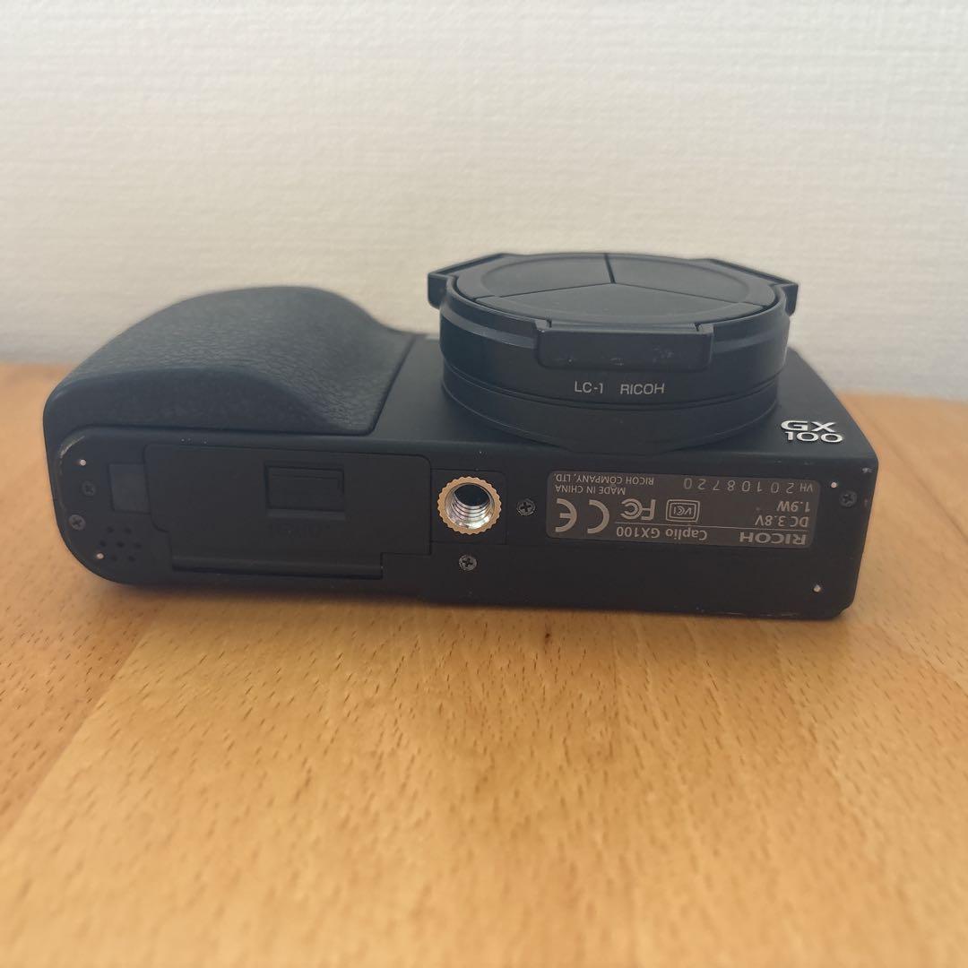 ジャンク品　RICOH Caplio GX100 デジタルカメラ