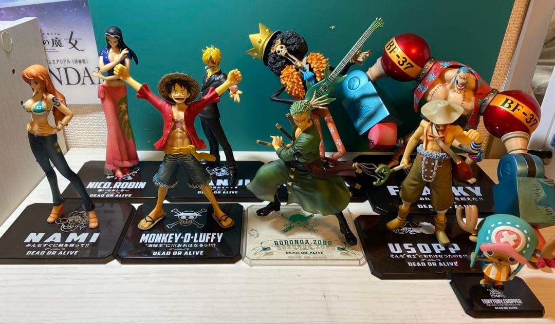 ワンピースフィギュアセット　麦わらの一味_新世界編