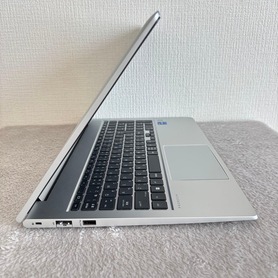 超美品HP ProBook 12世代 i7 高級軽型ノートPC 32GB 512